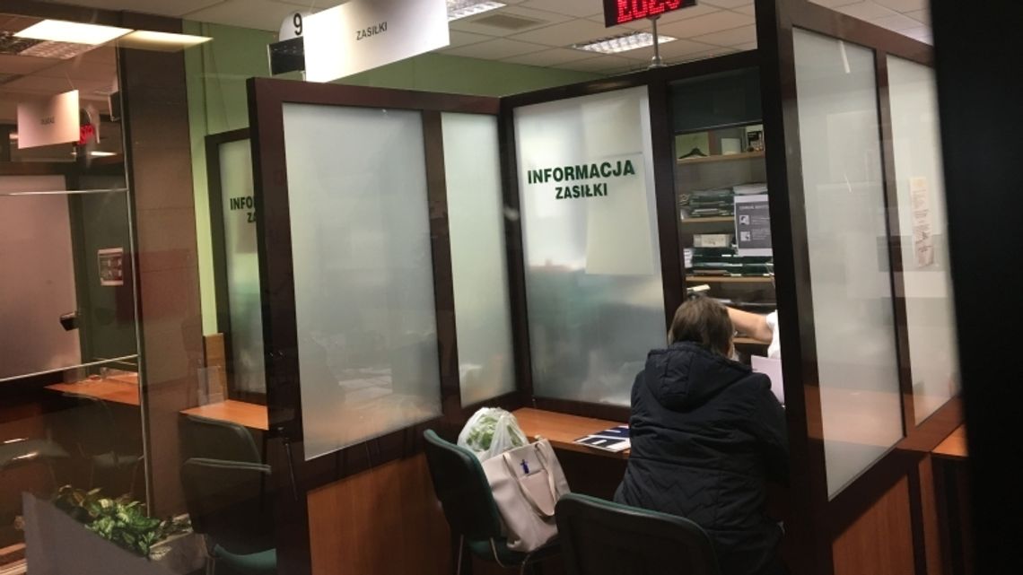 Tysiące klientów w śląskich placówkach ZUS Tysiące klientów w śląskich placówkach ZUS