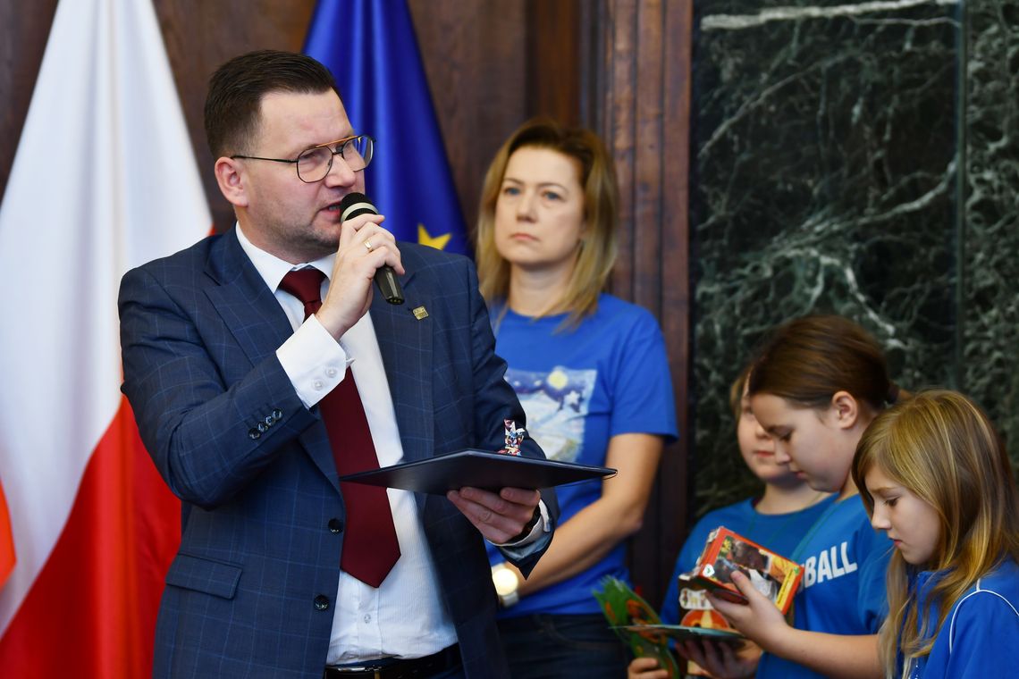 Uchwalono podwyżkę dla prezydenta Chorzowa. “To jest jakaś hipokryzja”