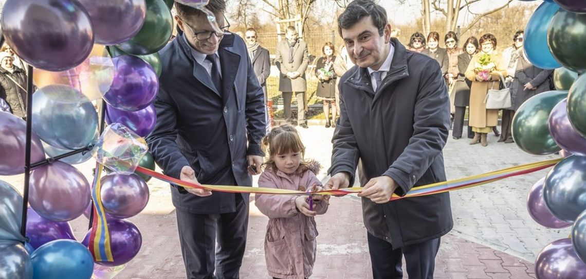 Uroczyste otwarcie nowego przedszkola w Lipinach w asyście Wojewody Śląskiego Uroczyste otwarcie nowego przedszkola w Lipinach w asyście Wojewody Śląskiego