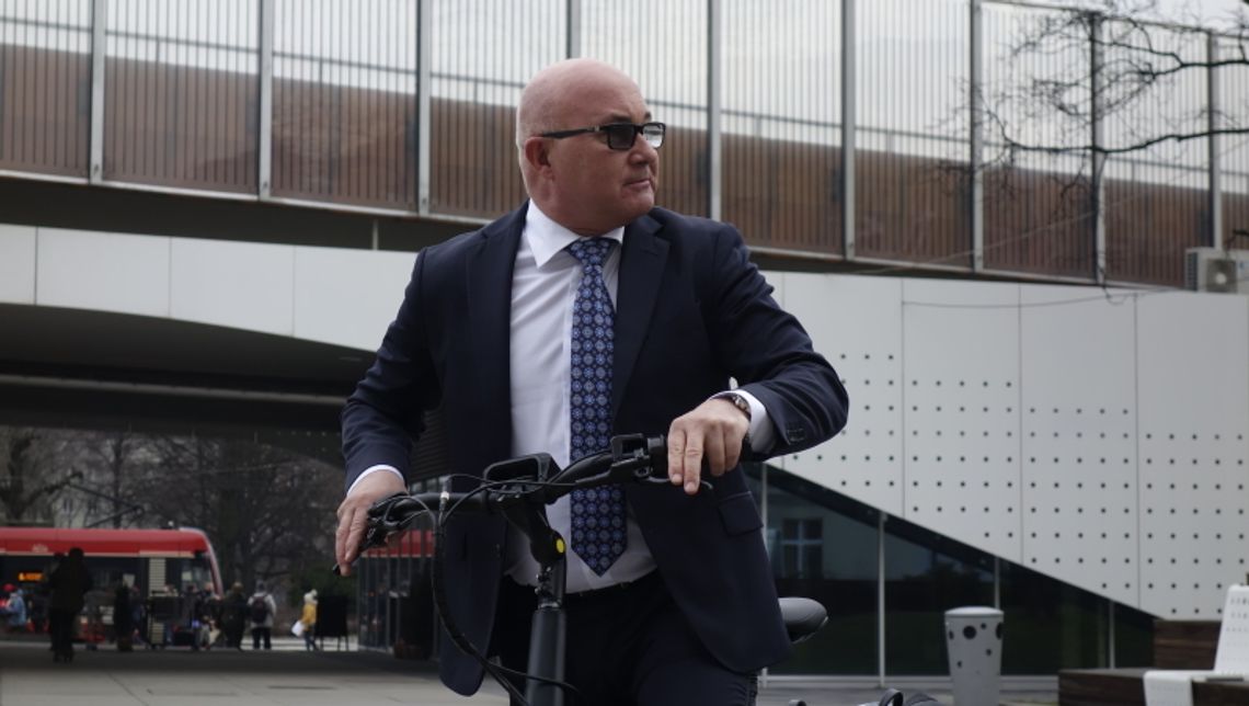 Urzędnicy przesiadają się na "koło"