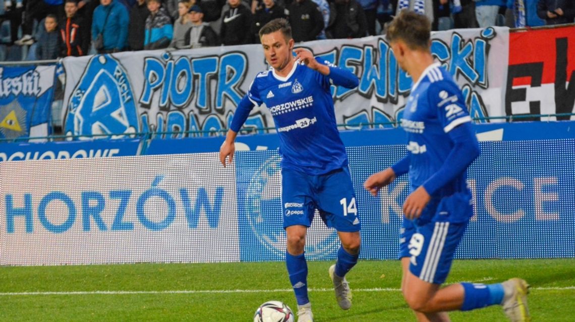 W sobotę mecz na szczycie eWinner 2 ligi, Ruch Chorzów zagra z sąsiadem w tabeli, Olimpią Elbląg. Transmisja w TVP Sport. W sobotę mecz na szczycie eWinner 2 ligi, Ruch Chorzów zagra z sąsiadem w tabeli, Olimpią Elbląg. Transmisja w TVP Sport.