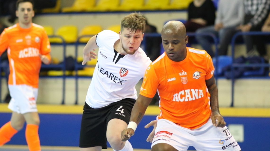 W sobotę starcie z Acaną