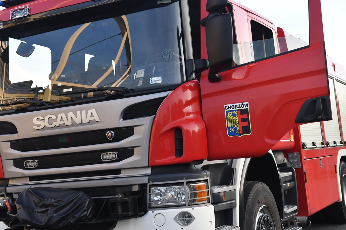 Wóz strażacki dla Chorzowa dzięki pomocy Katowic. Sąsiedzkie wsparcie w obliczu kłopotów Wóz strażacki dla Chorzowa dzięki pomocy Katowic. Sąsiedzkie wsparcie w obliczu kłopotów