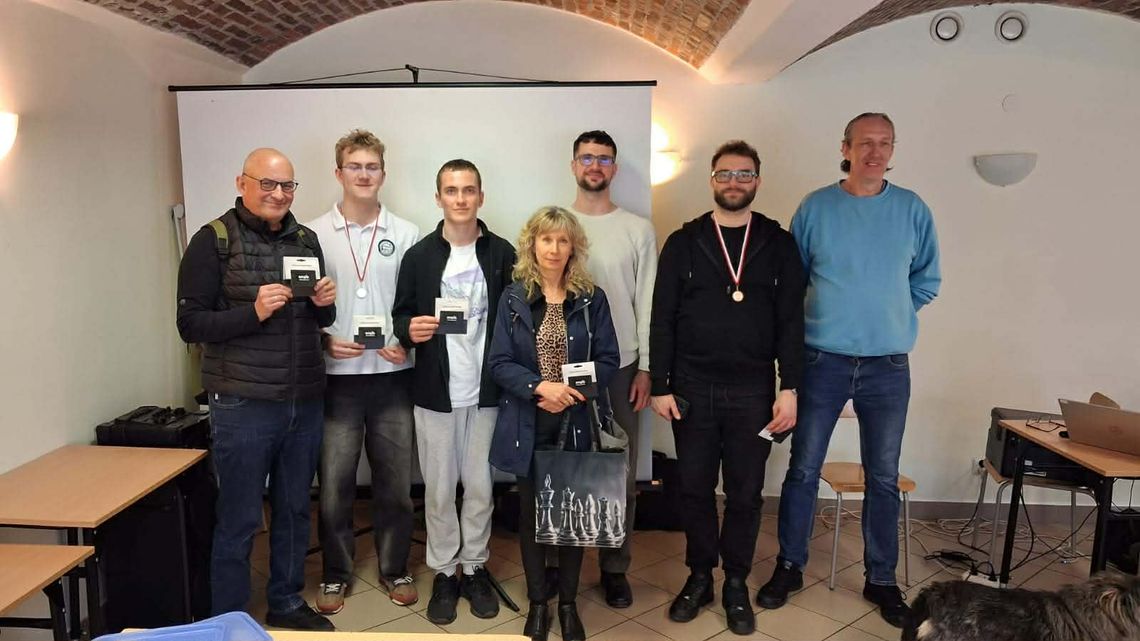Wyjątkowy turniej szachowy w chorzowskim Centrum Inicjatyw Społecznych. Wygrał mieszkaniec Mysłowic!