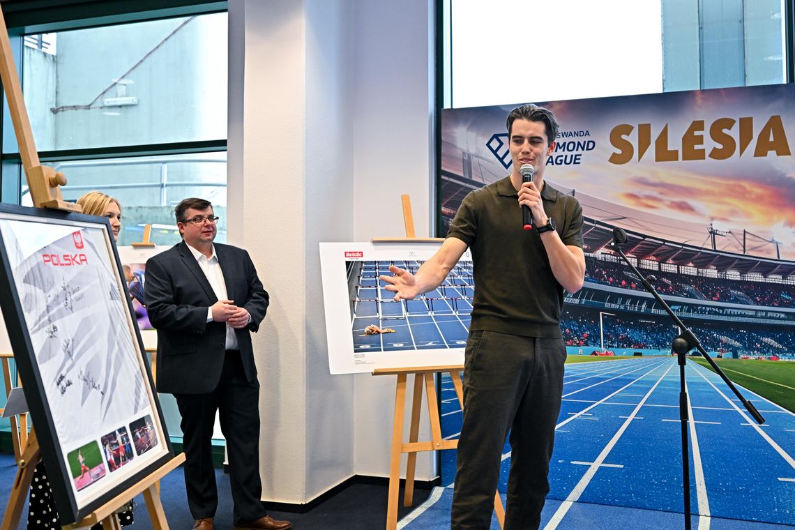 Wyróżnione fotografie trafiły na Śląski. W stadionowym muzeum pojawił się też trykot medalisty z Tokio