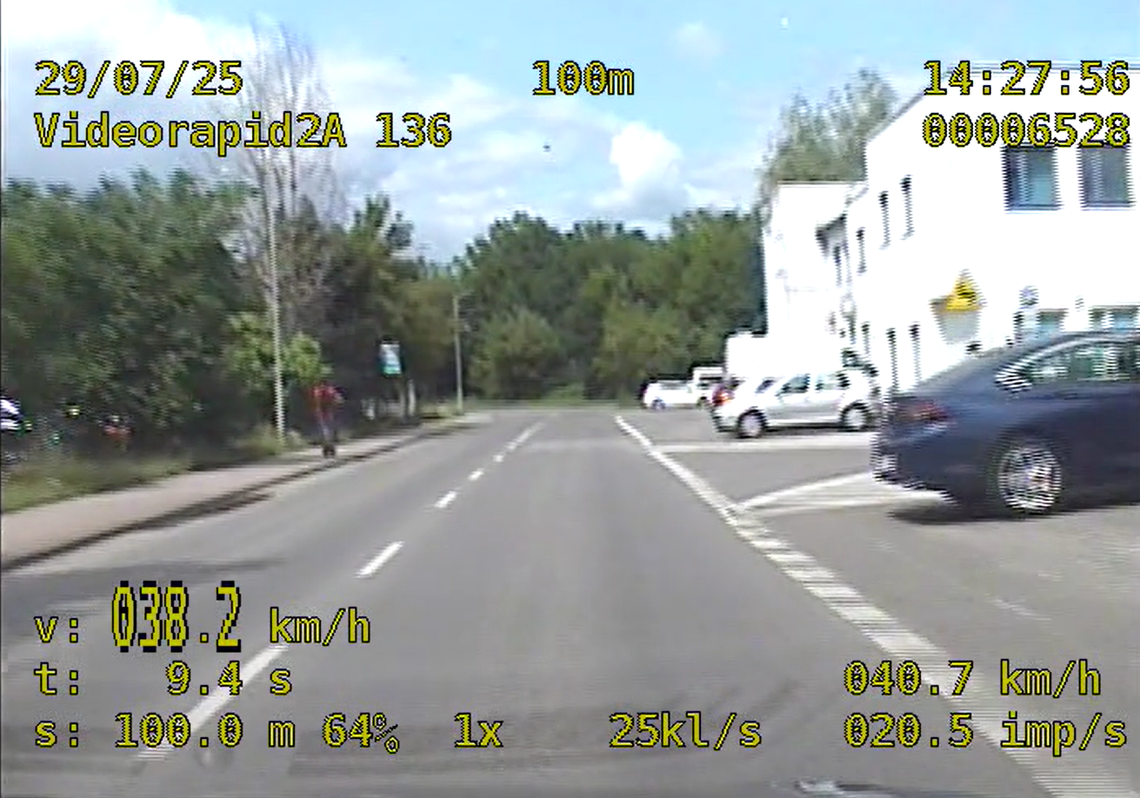 Z hulajnogi wprost w ręce policji. "Rozsądek i bezpieczeństwo powinny być zawsze na pierwszym miejscu"