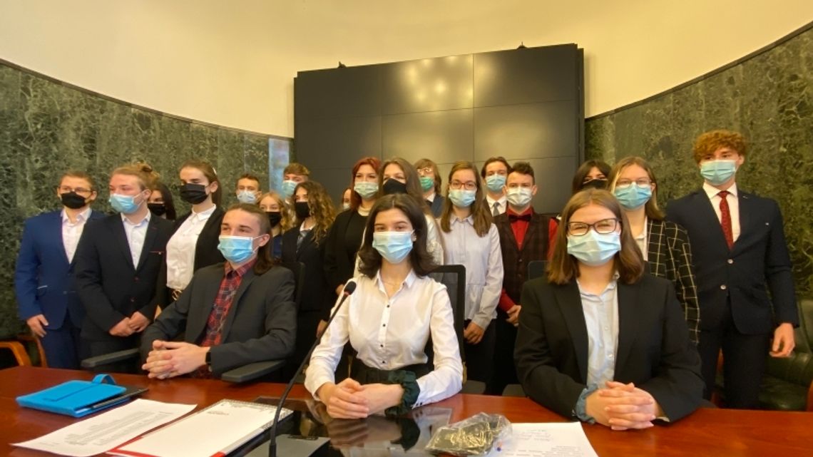 Za nami pierwsze posiedzenie nowej kadencji Młodzieżowej Rady Miasta Za nami pierwsze posiedzenie nowej kadencji Młodzieżowej Rady Miasta