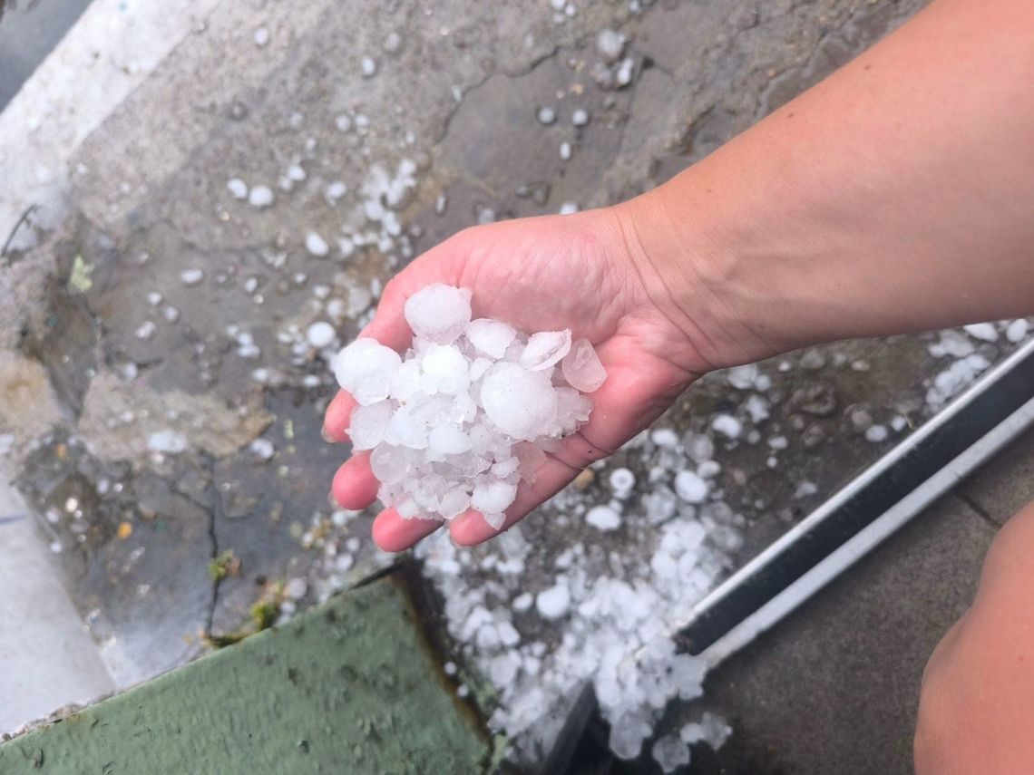 Za nami pogodowy armagedon. Na ulice Chorzowa spadły kule gradu Za nami pogodowy armagedon. Na ulice Chorzowa spadły kule gradu