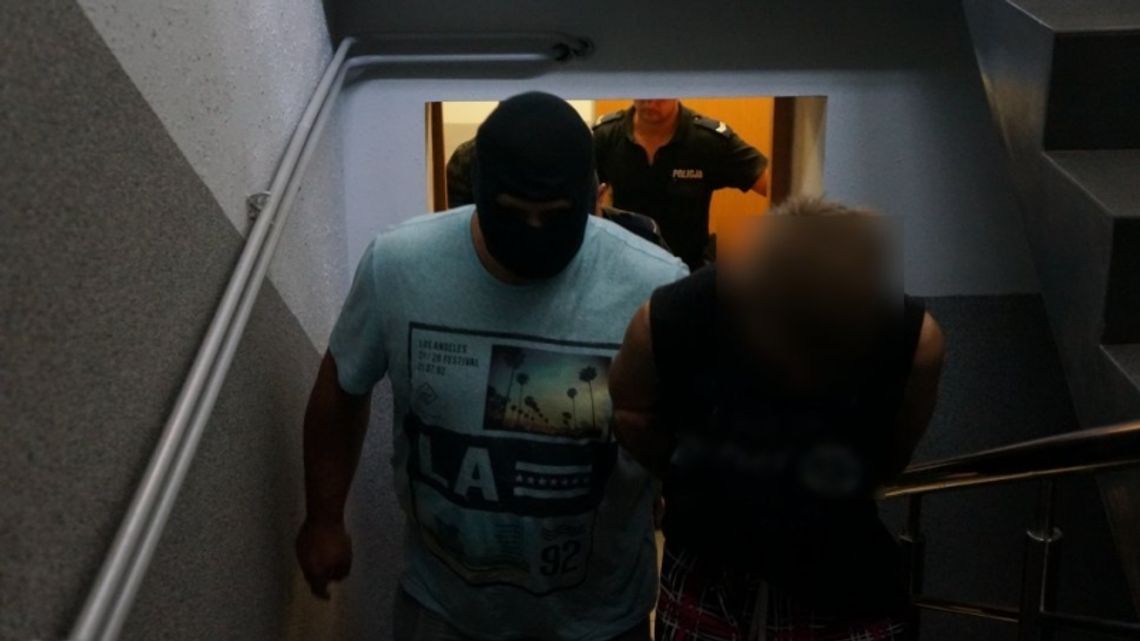 Zaatakowali 17-latka maczetą. Trafili w ręce policji