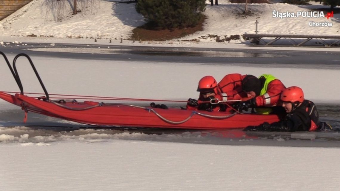 Zabawa na lodzie może być naprawdę niebezpieczna