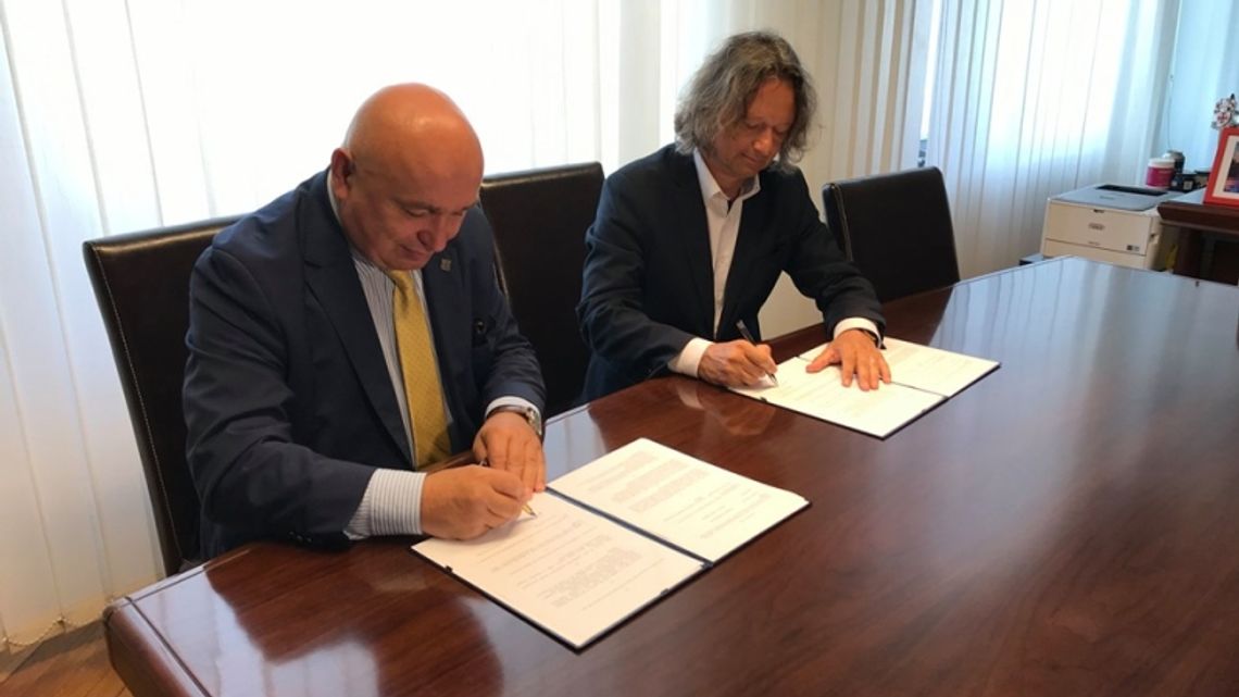 Zdolni uczniowie będą się uczyć na uniwersytecie