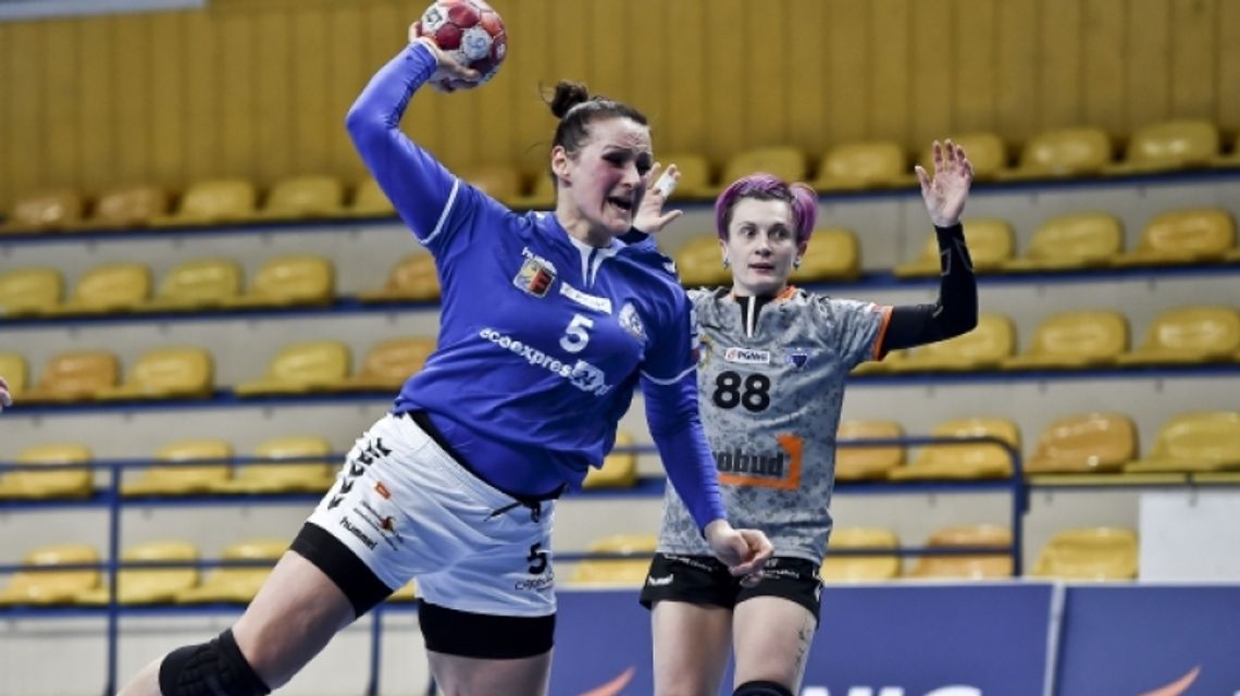 Zmiana godziny meczu z Perłą