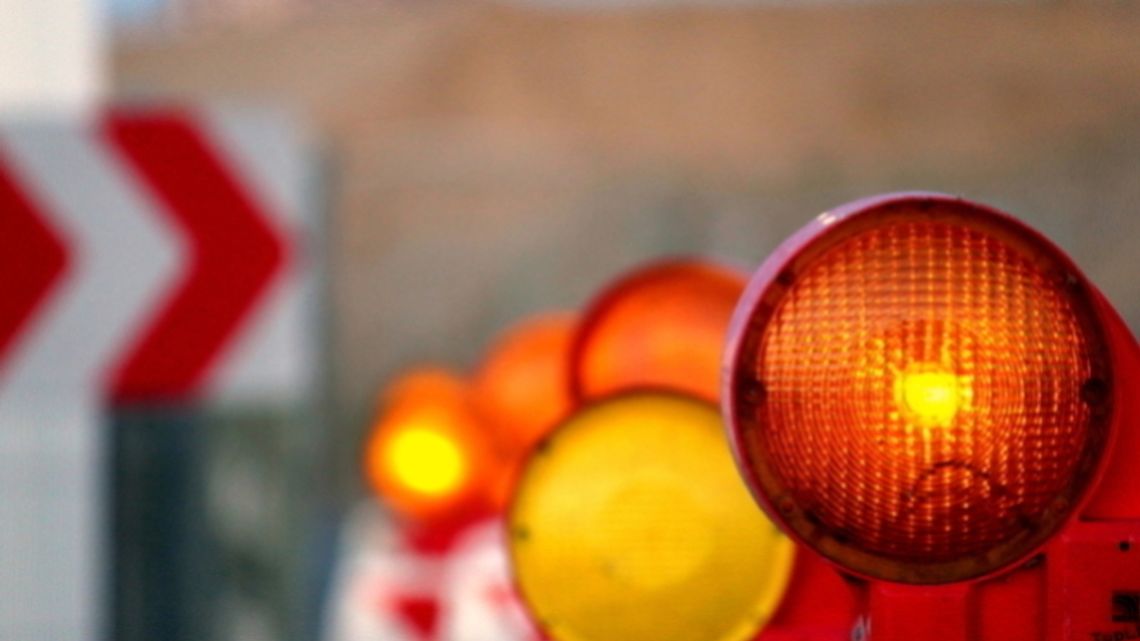 Zmiana organizacji ruchu na ul. Głogowskiej. Przyczyną podmycie fragmentu jezdni Zmiana organizacji ruchu na ul. Głogowskiej. Przyczyną podmycie fragmentu jezdni