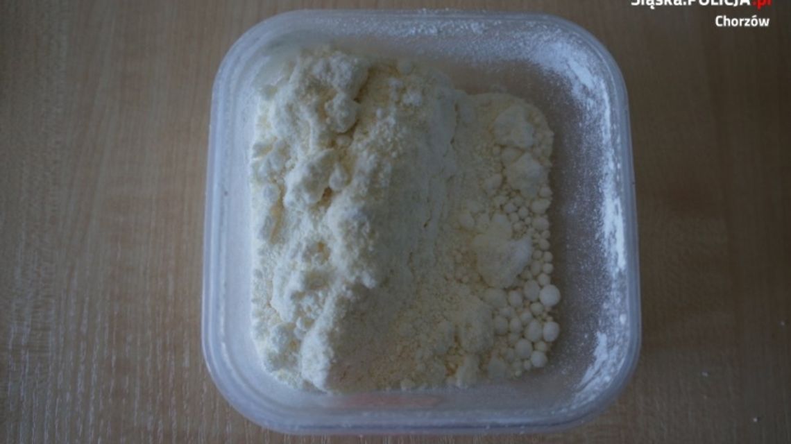 Zostawił narkotyki w pociągu