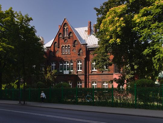 Budynek Przedszkola nr 13 przy ul. Sobieskiego 13 w Chorzowie — zdjęcie archiwalne