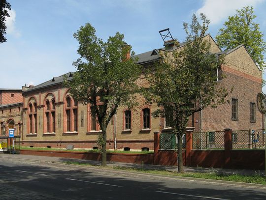 Budynek Starochorzowskiego Domu Kultury przy ul. Siemianowickiej 59 w Chorzowie