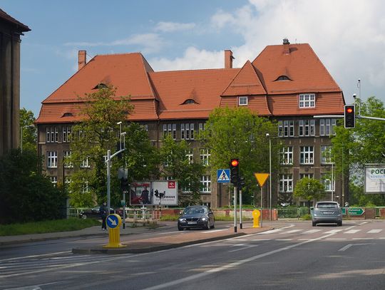 Budynek Szkoły Podstawowej nr 15 w Chorzowie przy ul. 3 Maja 78