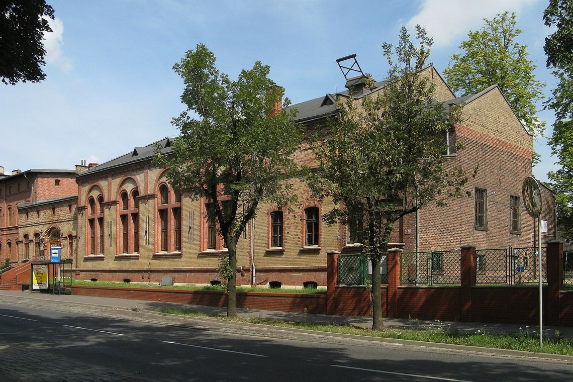 Starochorzowski Dom Kultury (SDK) Budynek Starochorzowskiego Domu Kultury przy ul. Siemianowickiej 59 w Chorzowie