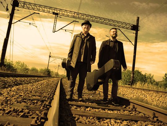RÓŻA JEST KOBIETĄ – koncert duetu Teperson