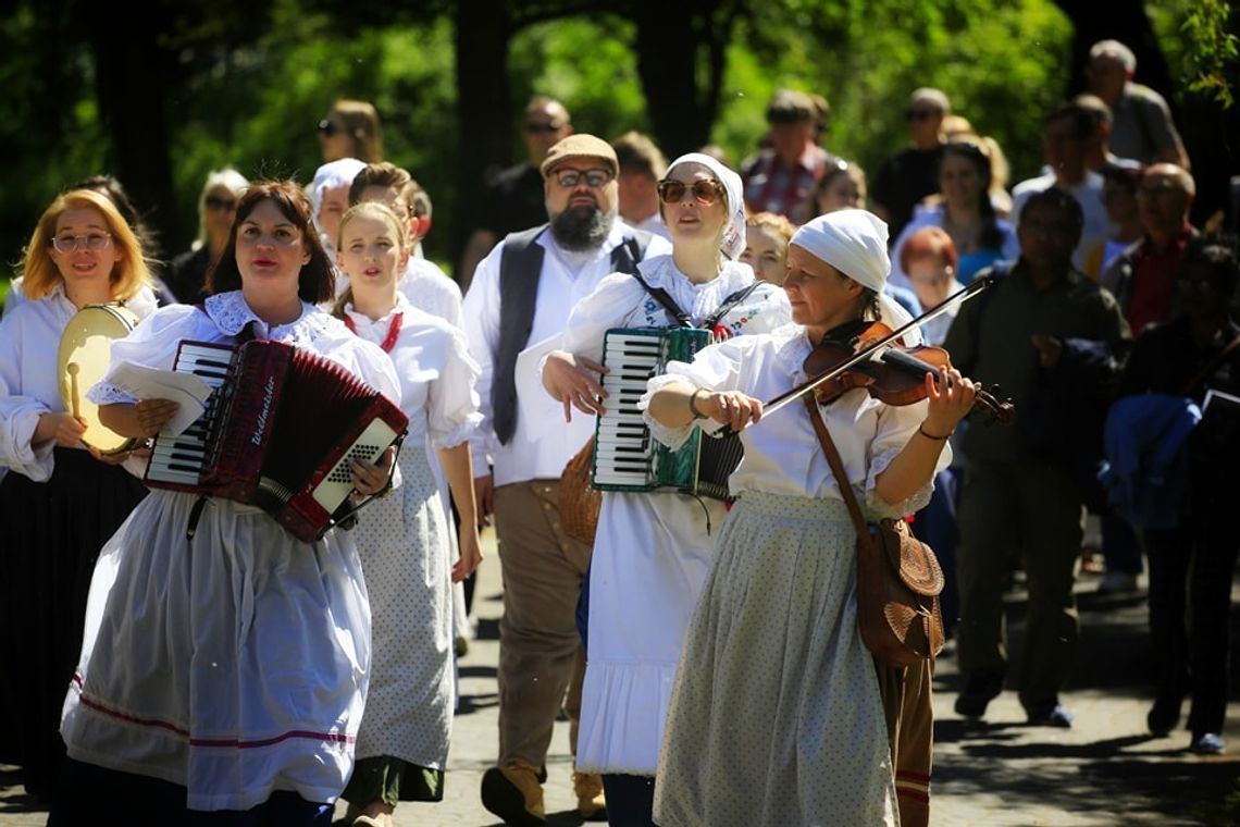 Wieś Tańczy i Śpiewa przy Weselu w chorzowskim skansenie