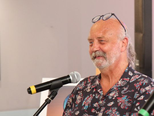Labirynt Surrealizmu – Metafizyczny Świat