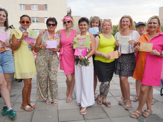 Studio Figura Chorzów - Neonowe zakończenie lata na tarasie