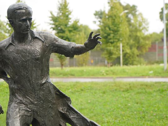 Pomnik Gerarda Cieślika “ewakuowany” z centrum Chorzowa