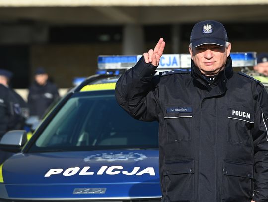 Uroczyste przekazanie samochodów hybrydowych Śląskiej Policji