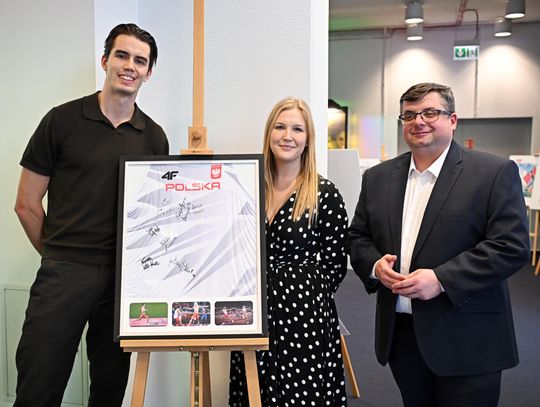 Wyróżnione fotografie trafiły na Śląski. W stadionowym muzeum pojawił się też trykot medalisty z Tokio