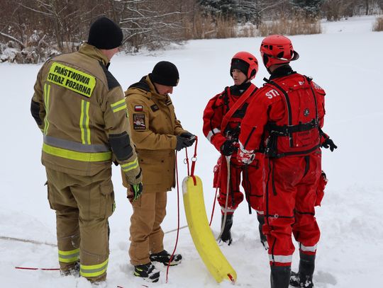 Akcja ratunkowa na lodzie w „Dolinie Górnika”. Spokojnie, to tylko ćwiczenia!