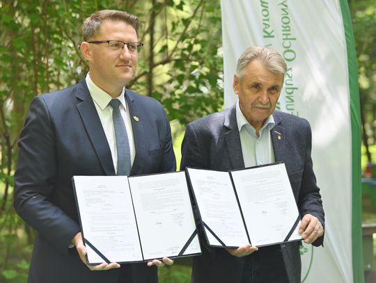 WFOŚiGW: Podpisanie umowy z Śląskim Związkiem Pszczelarzy